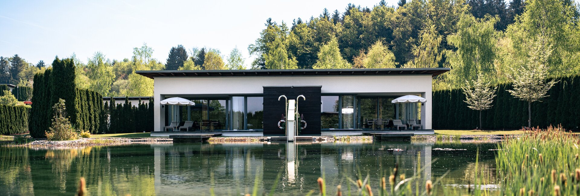 Geinberg 5 Private Spa Villas bei schönem Frühlingswetter | © Spa Resort Geinberg / Tobi Gast