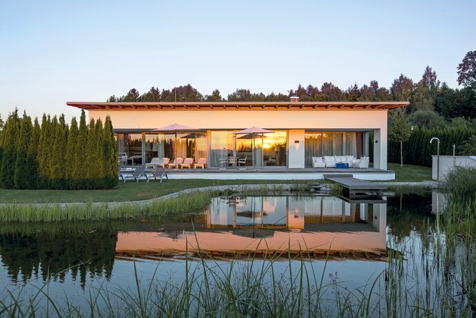 Geinberg5 Villa mit Private Spa und direkt am Naturbadeteich. | © Spa Resort Geinberg