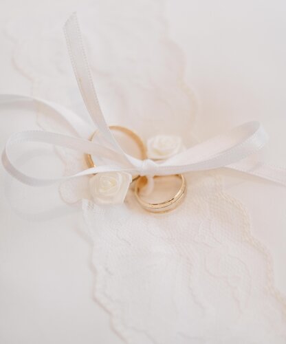 Hochzeitsringe in den Geinberg5 Private Spa Villas | © Spa Resort Geinberg / Chris Perkles