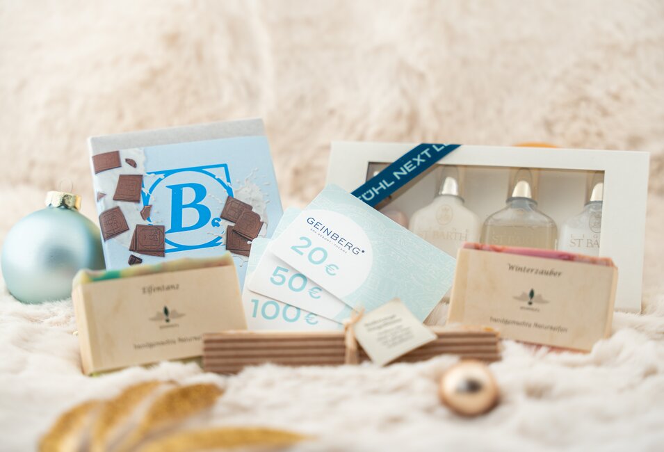 Gutscheine und Präsente zu Weihnachten im Shop der Therme im Spa Resort Geinberg | © Spa Resort Geinberg / Tobi Gast
