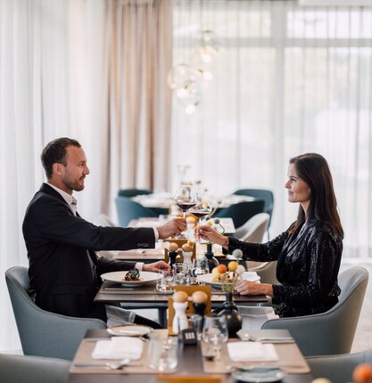 Dinner im Restaurant des 4*S Hotels im Spa Resort Geinberg | © Spa Resort Geinberg / Chris Perkles